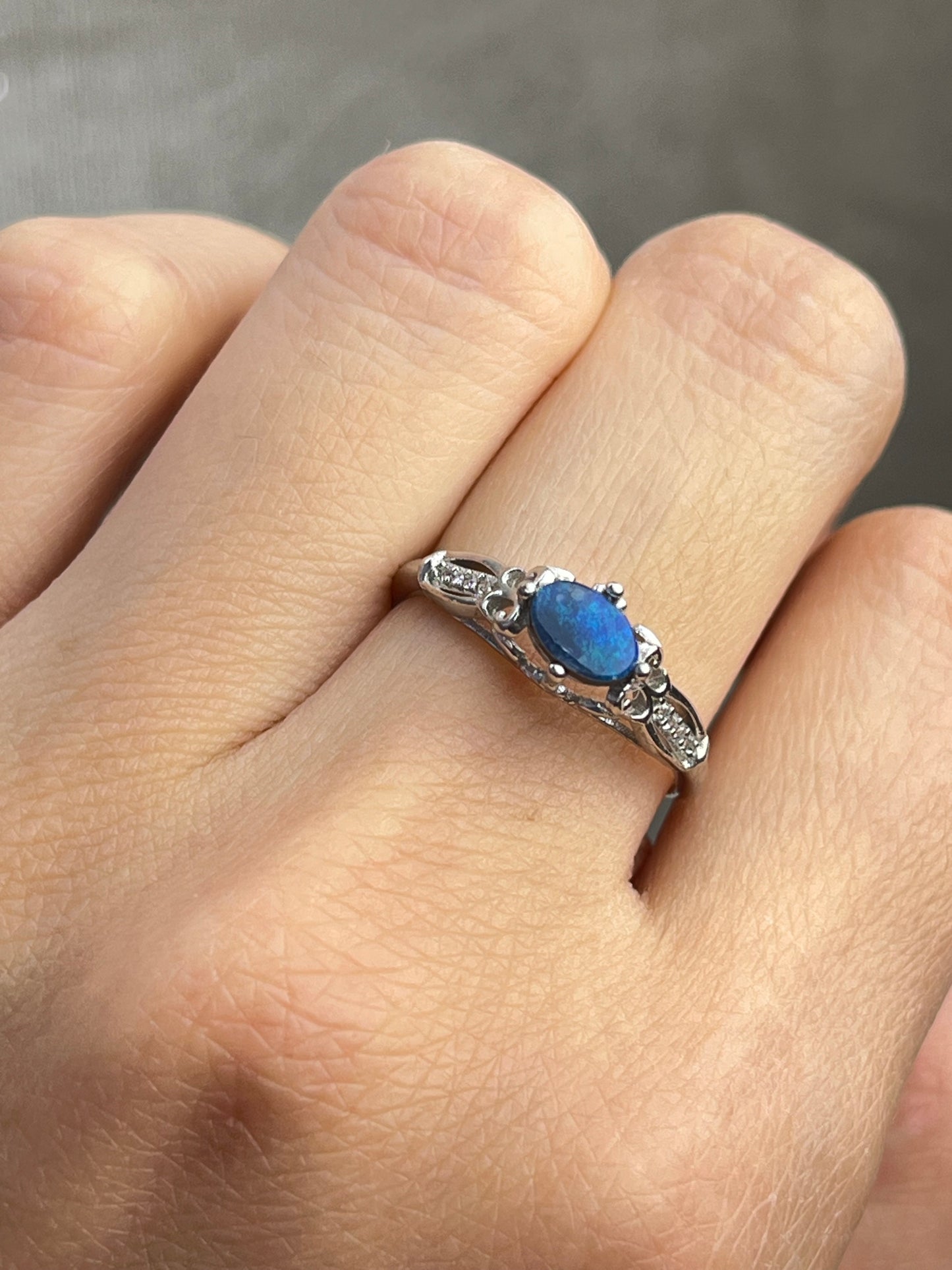 Ring med Opal i 925 sterling sølv (fra Australia)