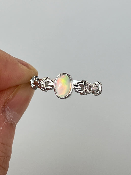 Ring med Opal i 925 sterling sølv