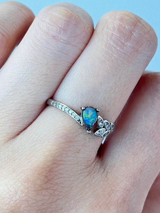 Ring med Opal i 925 sterling sølv (fra Australia)