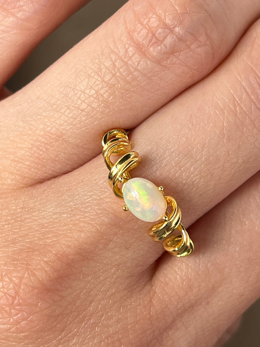 Ring med Opal i 925 sterling sølv