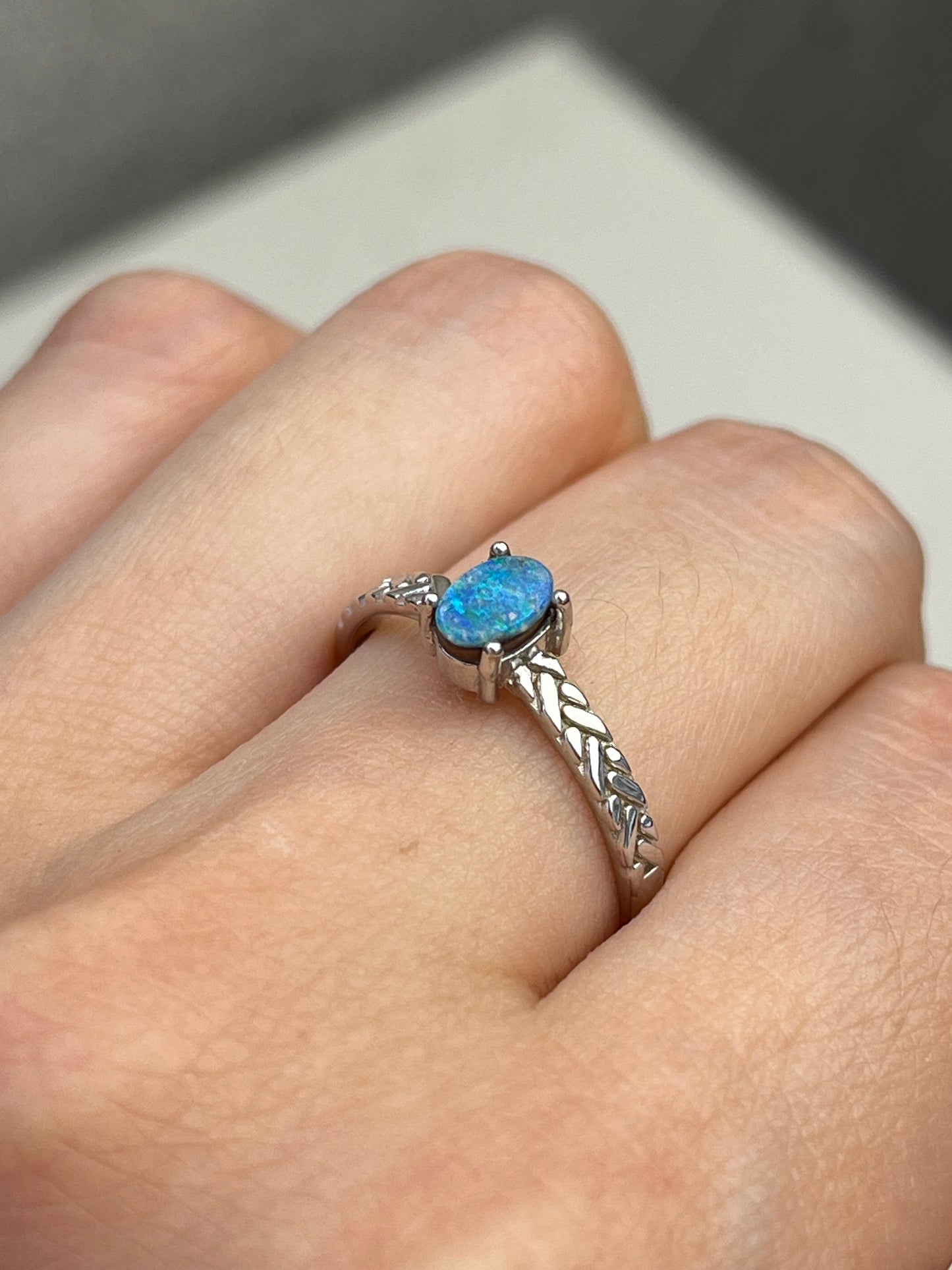 Ring med Opal i 925 sterling sølv (fra Australia)