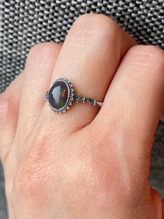 Ring med Opal,svart i 925 sterling sølv