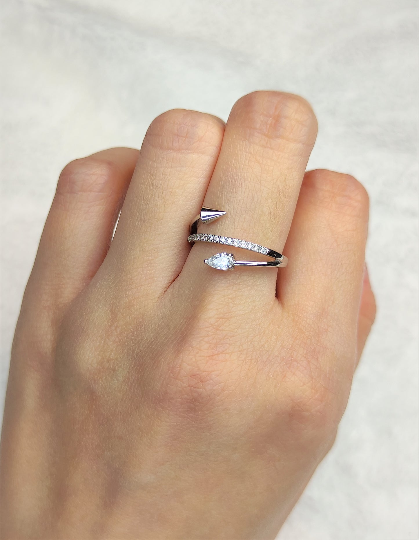 Pil zirkon ring