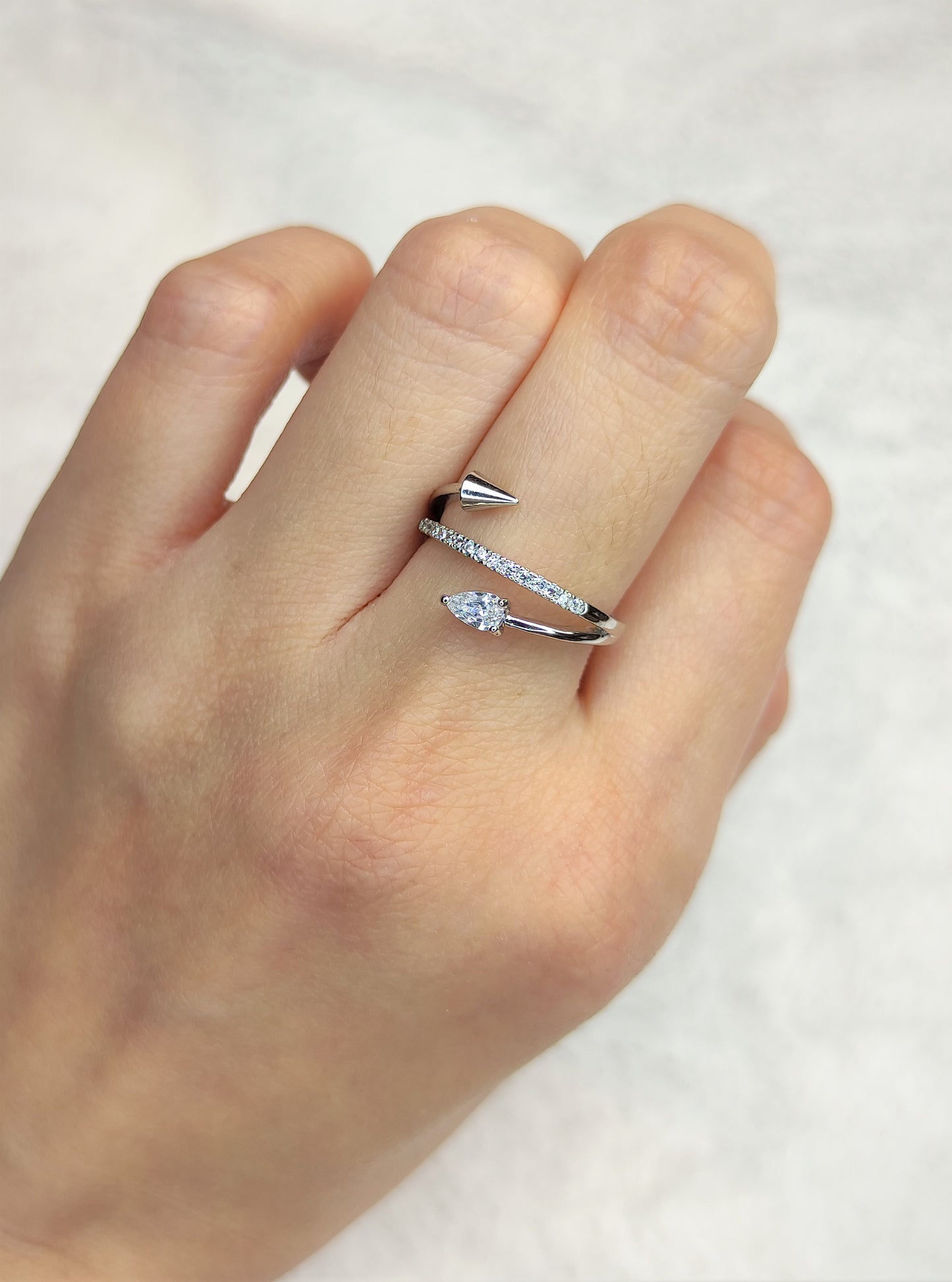 Pil zirkon ring