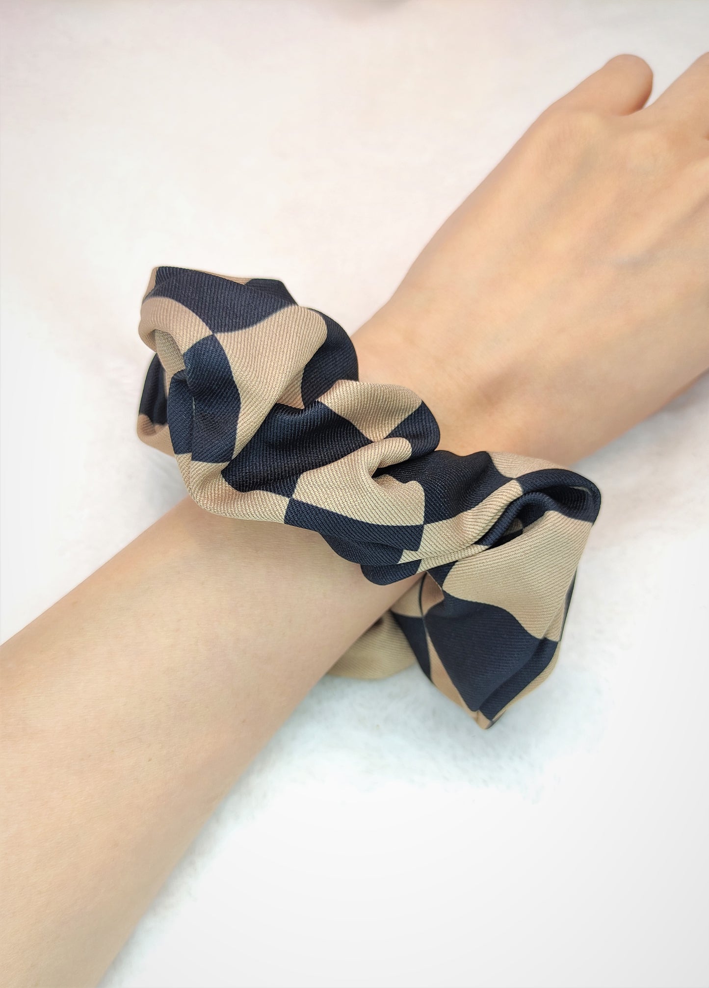 Lattice  scrunchie- Khkai