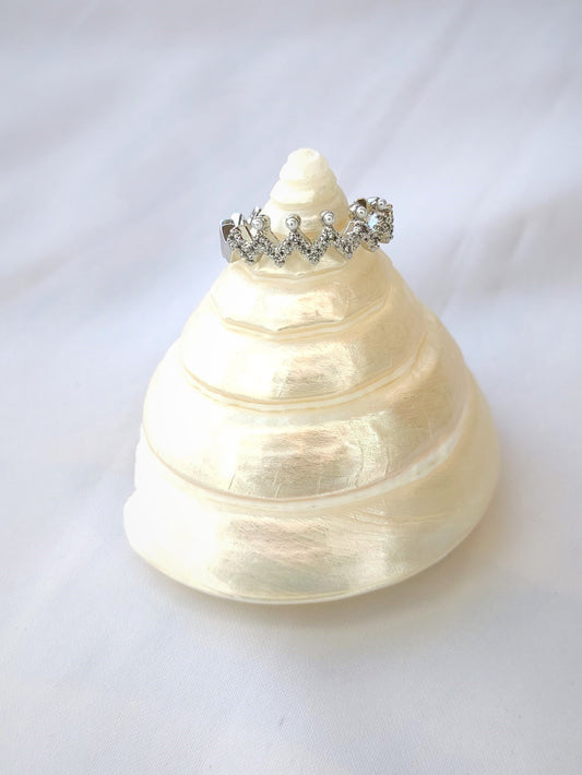 White crown ring